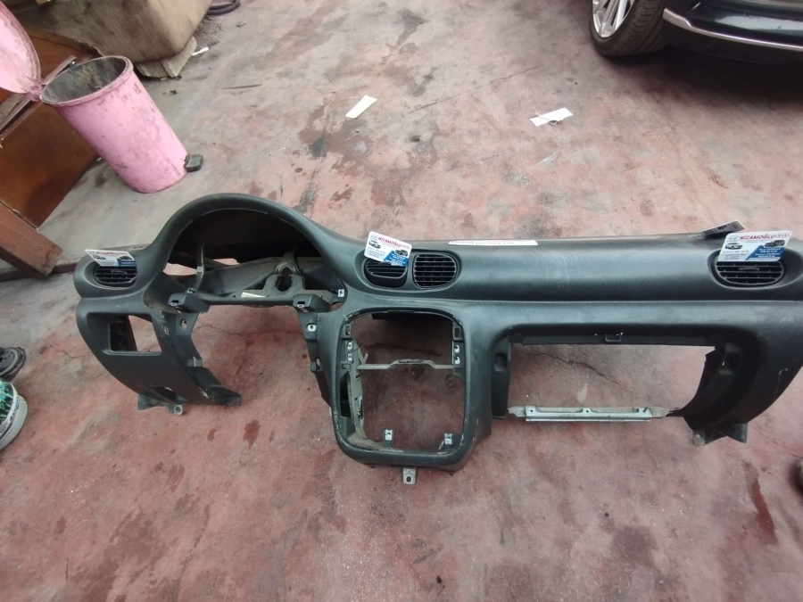 Accent yumurta kasa göğüs