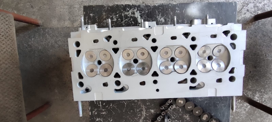 Ford escort 16 walf silindir kapak